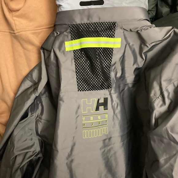 SOLD ❌ on Mercari PUMA x HELLY HANSEN Tech STORMCELL Jacket 598277-01 L $450 - Picture 4 of 14